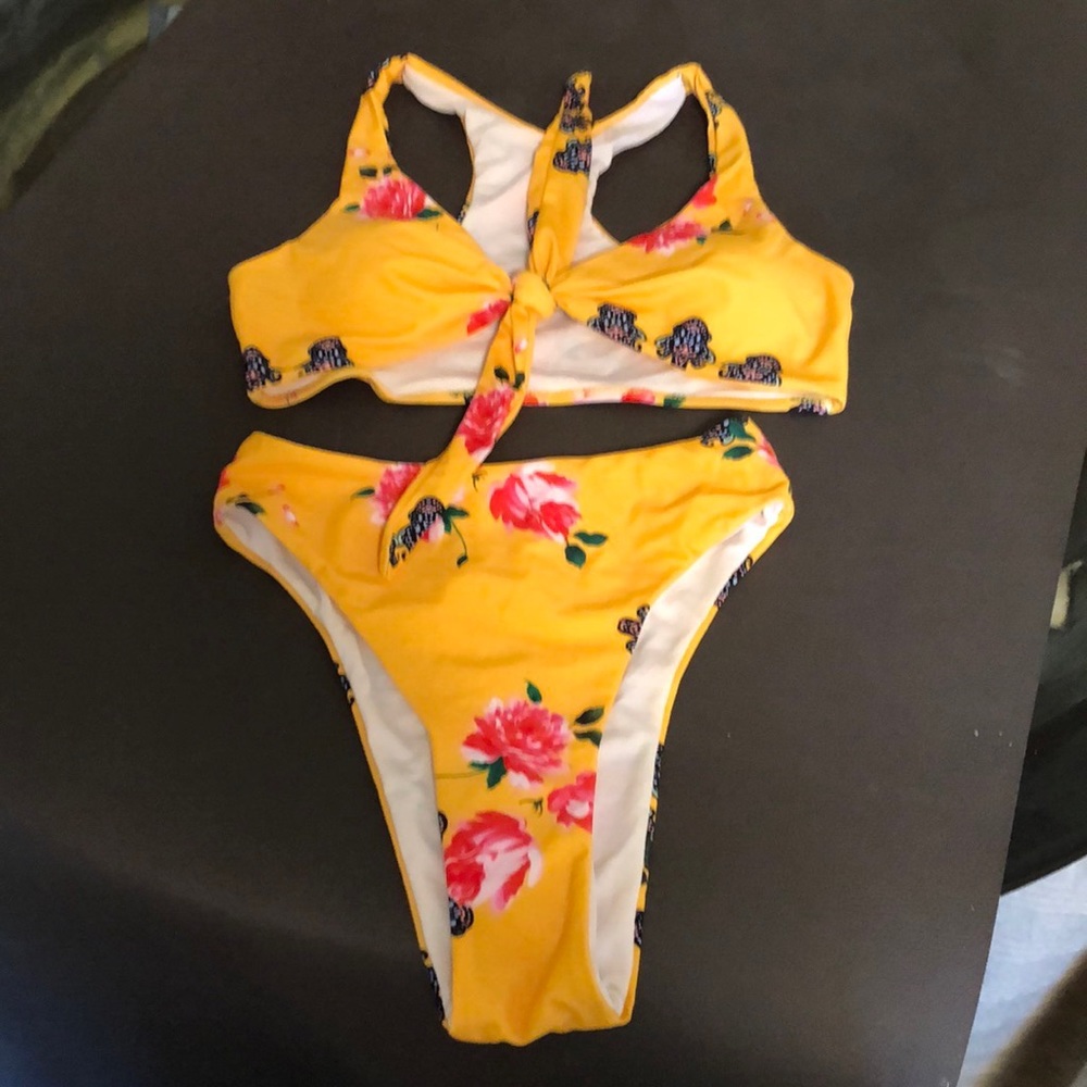 ❗️pricedrop❗️ Fun cheeky high waist bikini